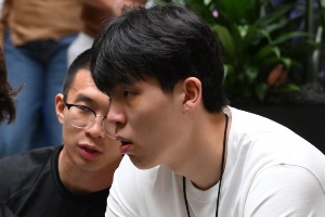 开云体育官网-眼！杨瀚森抵达纽约 参加NBA新秀培训课程