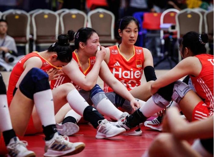 开云体育下载-中国女排兵败,但助理教练却被网暴!她曾是黄金一代重要成员
