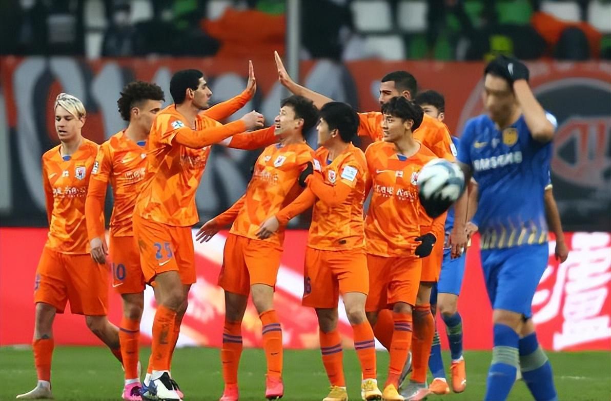 开云体育下载-意外！他成鲁能本赛季唯一能踢主力的95大牌青训国脚，引发热议