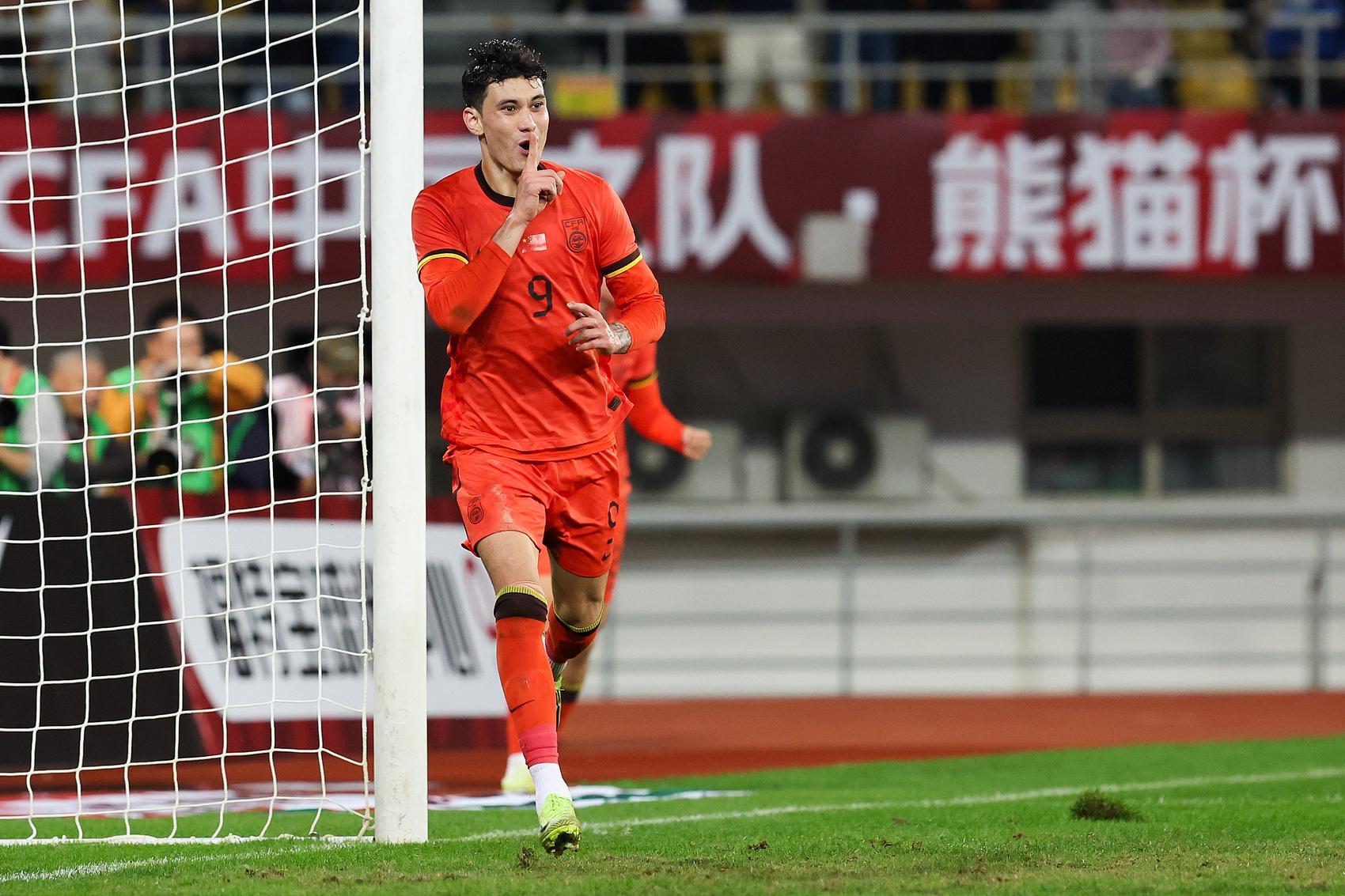 开云体育官网-2大新星去向已定！狼队官宣徐彬转会英甲，拜合拉木有望加盟蓉城