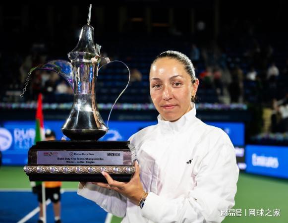 开云APP-阿昺张帅袁悦初五组团赢球，阿卡暴扫菲斯，小白菜完败丢冠